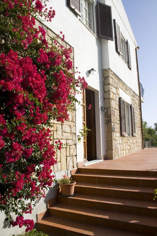 Al Sole Di Pula Bed and Breakfast Εξωτερικό φωτογραφία